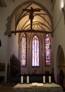 Foto vom Altarraum der Stiftskirche in Stuttgart