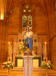 Foto vom Muttergottesaltar in St. Mary