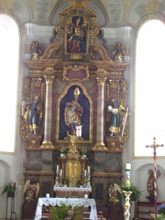 Foto vom Altar in St. Martin in Zorneding