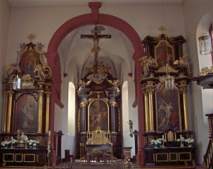 Foto vom Altarraum in St. Veit in Veitshöchheim