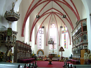 Foto vom Altarraum in St. Marien in Weida
