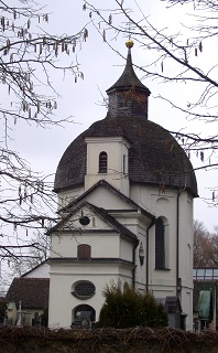 Foto der Heilig-Kreuz-Kapelle in Polling