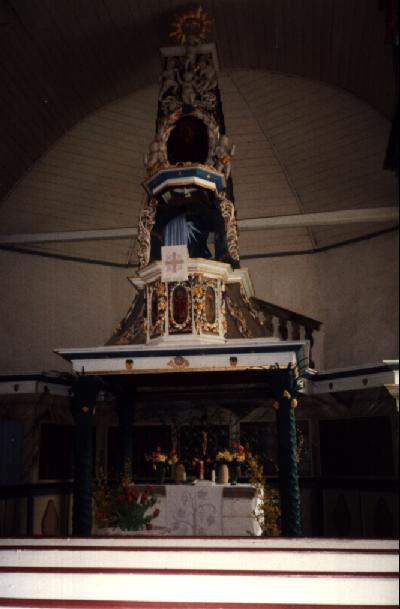 Foto vom Altar der Christopheruskirche in Tiefurt