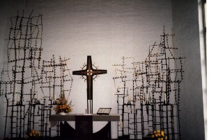 Foto vom Altar der Stephanuskirche in Weimar-Schöndorf