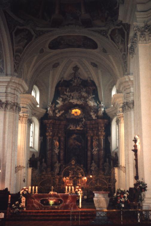 Foto vom Hochaltar in St. Martin in Weingarten