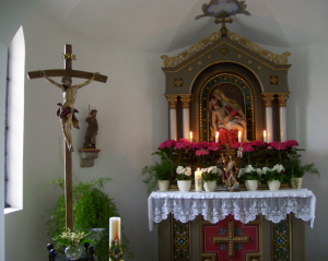 Foto vom Altar der Kapelle in Geratshofen