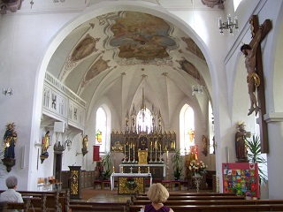 Foto vom Altarraum in St. Peter in Wörth a.d.Donau