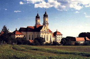 Foto der Klosterkirche Mariä Himmelfahrt in Roggenburg