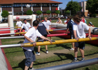 Foto von den Teilnehmern des lebendkickerturniers