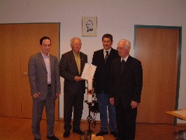 Foto von Herrn Ott bei der Ehrung