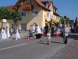 Foto der Blumenstreuer und Himmeltr�ger