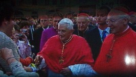 Foto vom Papstbad in der Menge