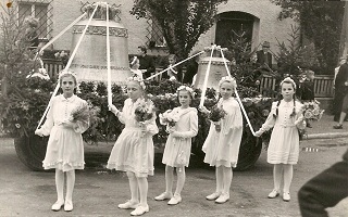 Foto von der Glockenweihe 1950