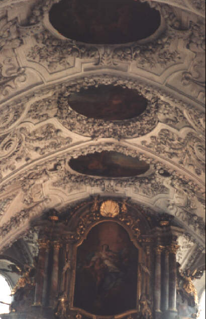 Foto vom Chor in St. Johannes Baptist in Kaufering