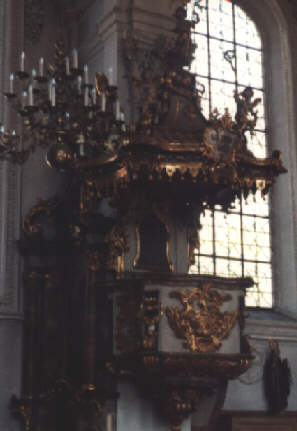 Foto der Kanzel in St. Johannes Baptist in Kaufering