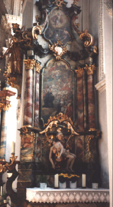 Foto vom Kreuzaltar in St. Johannes Baptist in Kaufering