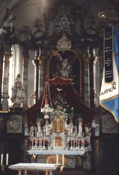 Foto vom Altar in St. Michael in Denklingen