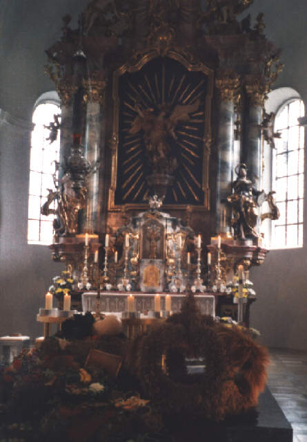 Foto des Altars von St. Michael in Peiting