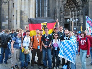 Foto der Meitinger vor dem K&ouml;lner Dom